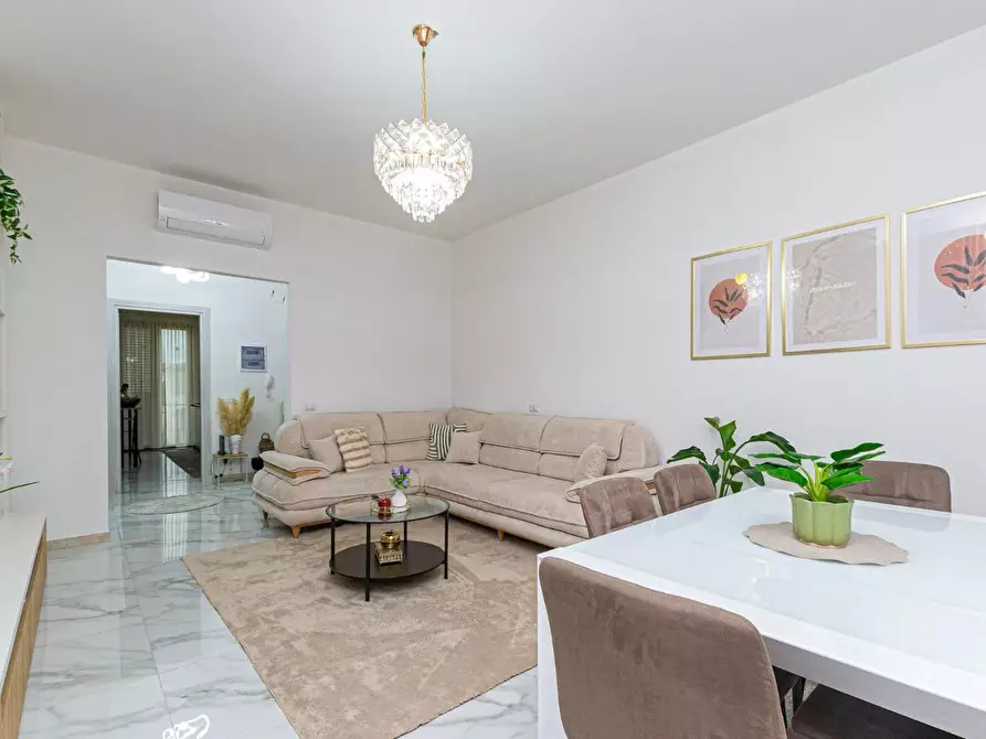 Immagine 2 di Appartamento in vendita  a Pontedera