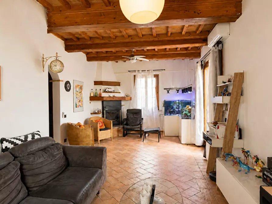 Immagine 5 di Villa in vendita  a Castelfiorentino