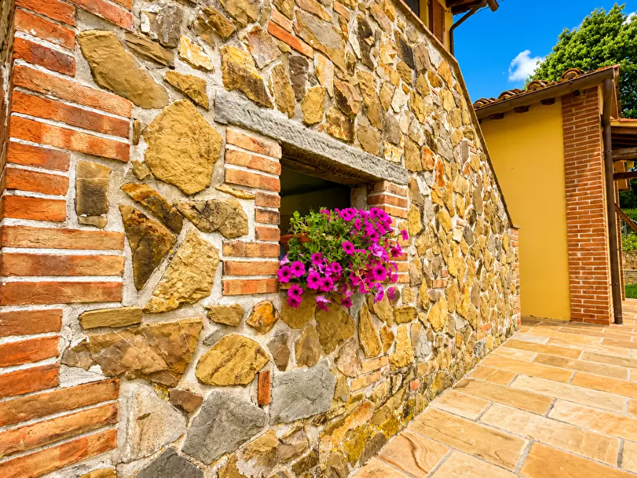 Immagine 42 di Villa in vendita  a Castelfiorentino