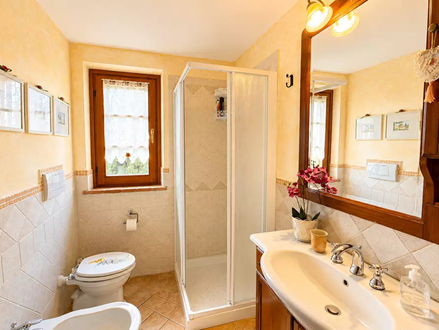 Immagine 36 di Villa in vendita  a Castelfiorentino