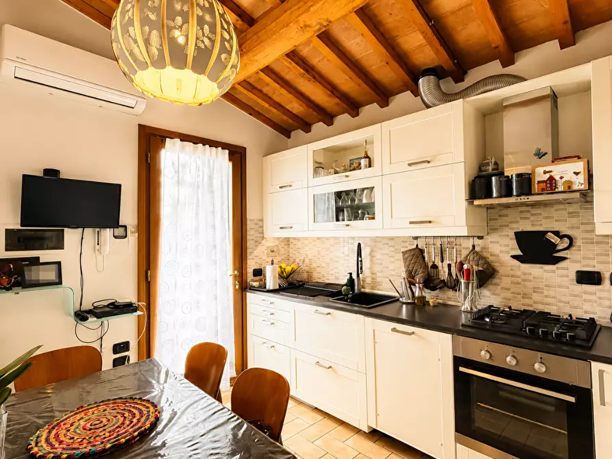 Immagine 9 di Villa in vendita  a Castelfiorentino