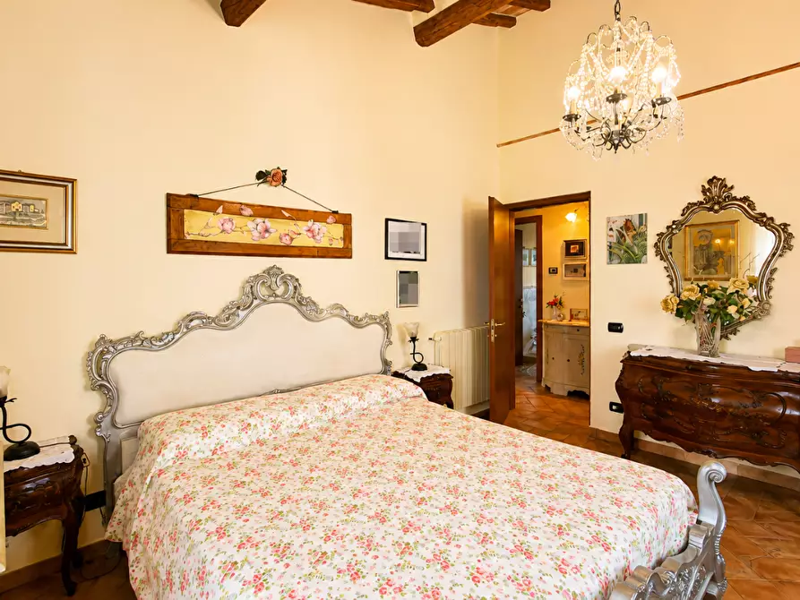 Immagine 33 di Villa in vendita  a Castelfiorentino