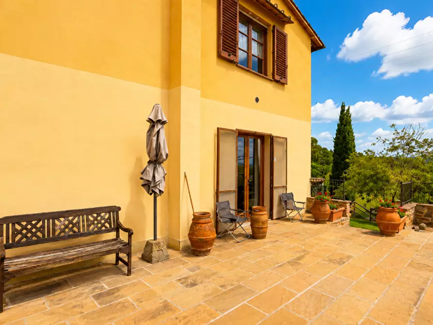 Immagine 3 di Villa in vendita  a Castelfiorentino