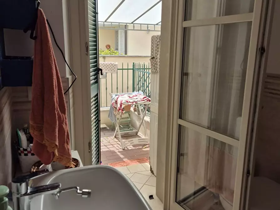Immagine 16 di Appartamento in vendita  a Carrara