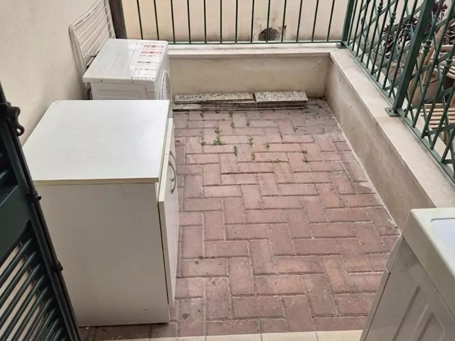Immagine 17 di Appartamento in vendita  a Carrara