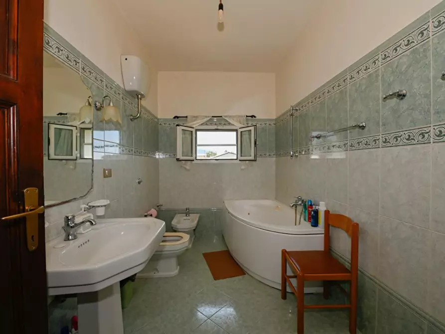 Immagine 21 di Villa in vendita  a San Giuliano Terme