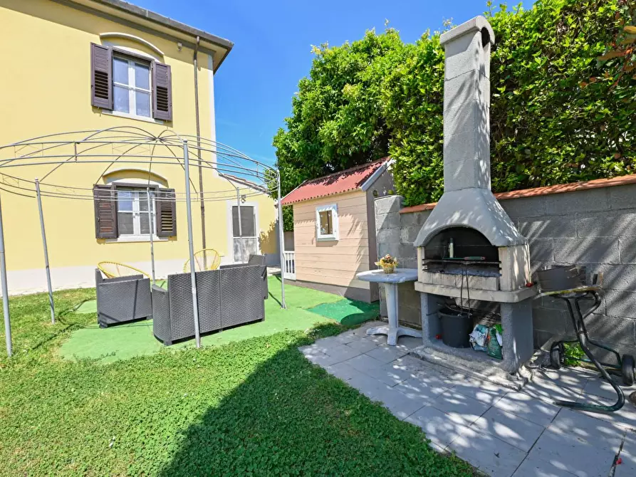 Immagine 53 di Villa in vendita  a San Giuliano Terme
