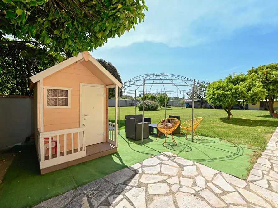 Immagine 42 di Villa in vendita  a San Giuliano Terme