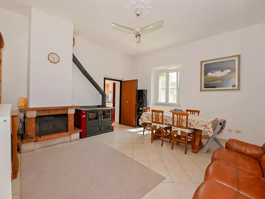 Immagine 39 di Villa in vendita  a San Giuliano Terme