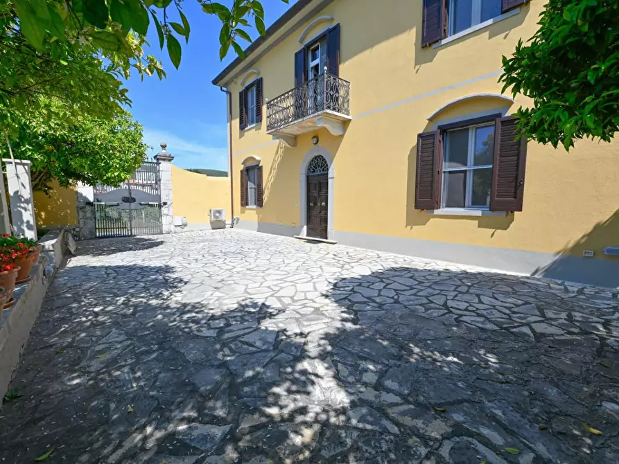 Immagine 5 di Villa in vendita  a San Giuliano Terme