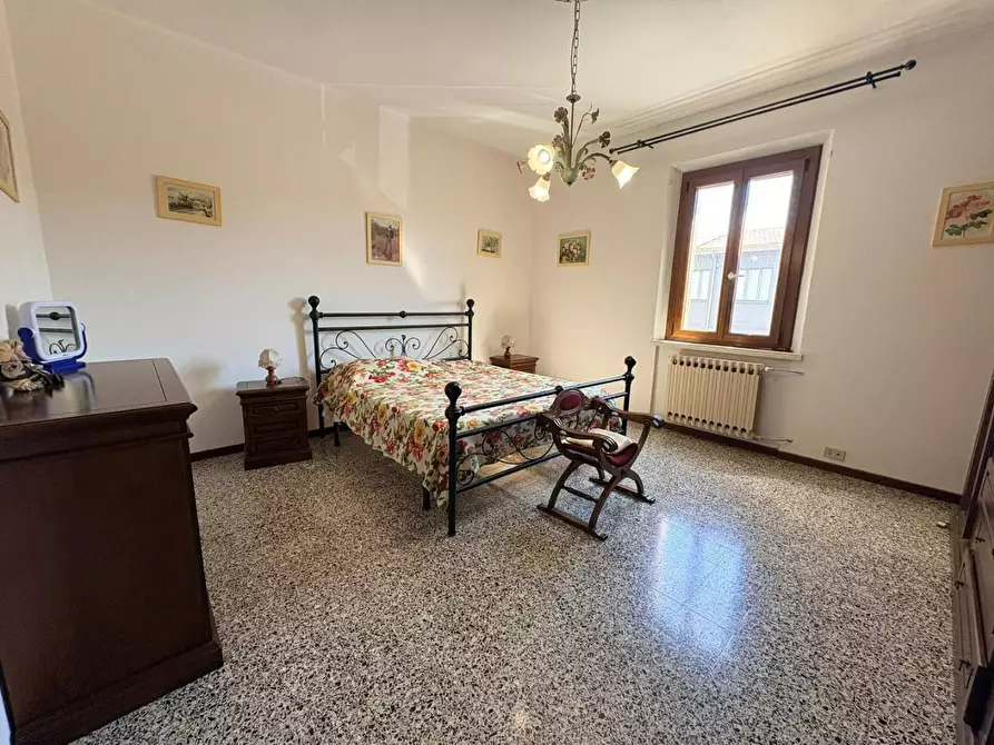 Immagine 10 di Appartamento in vendita  a Cecina