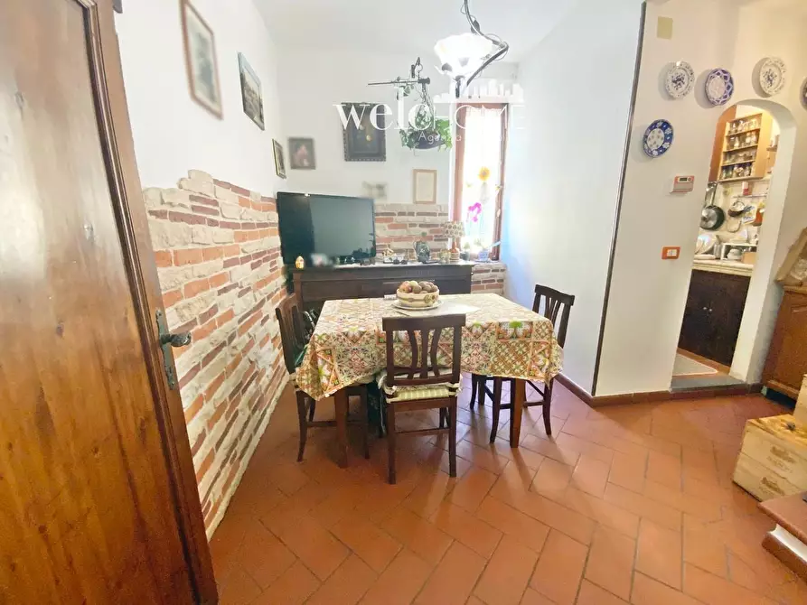 Immagine 2 di Appartamento in vendita  a Prato