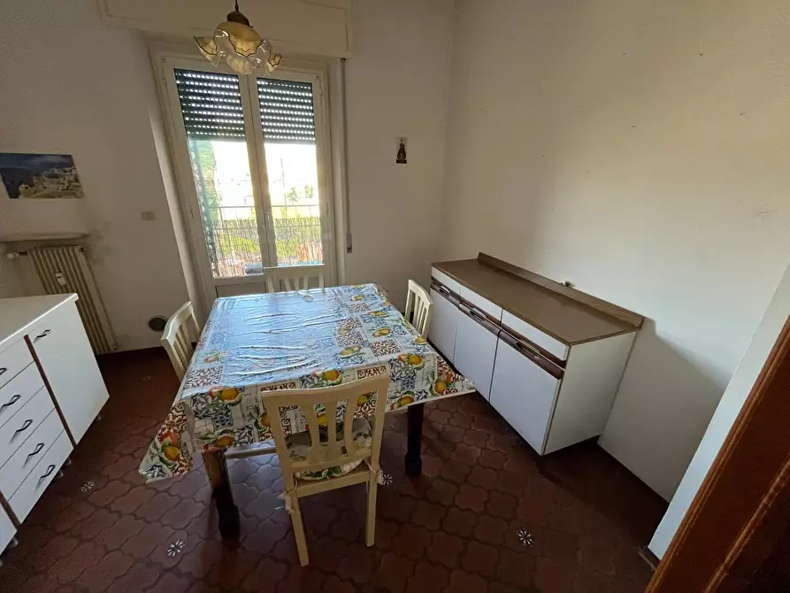 Immagine 9 di Appartamento in vendita  a Massa