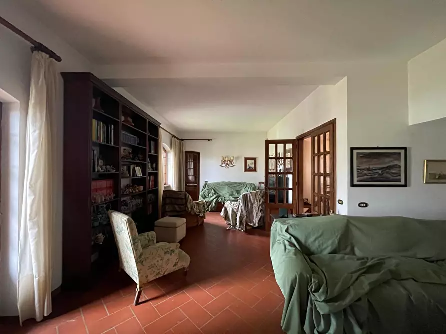 Immagine 13 di Casa bifamiliare in vendita  a Camaiore