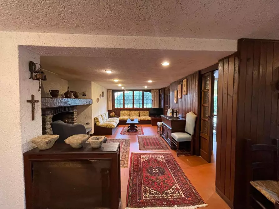Immagine 4 di Casa bifamiliare in vendita  a Camaiore