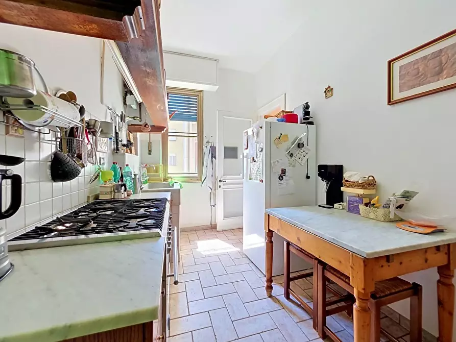 Immagine 41 di Appartamento in vendita  a Pisa