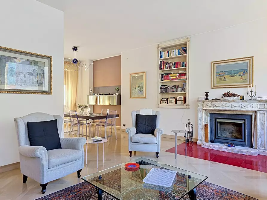 Immagine 2 di Appartamento in vendita  a Pisa
