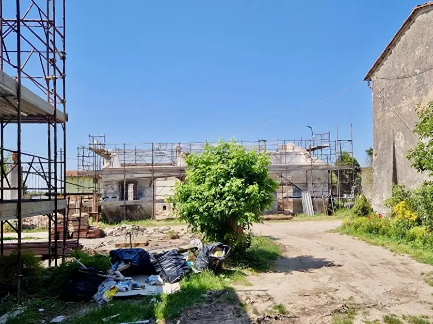 Immagine 19 di Casa bifamiliare in vendita  a San Giuliano Terme