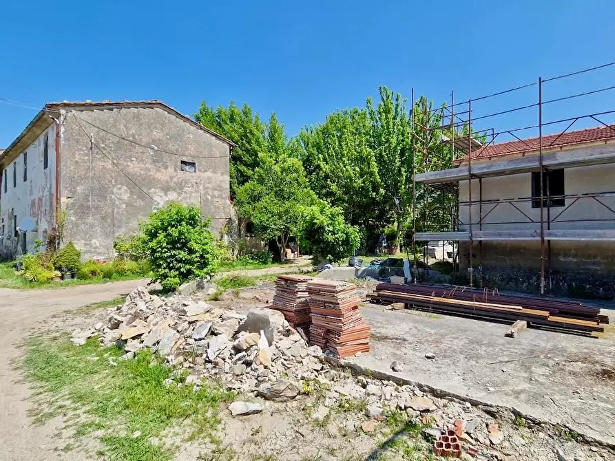 Immagine 27 di Casa bifamiliare in vendita  a San Giuliano Terme