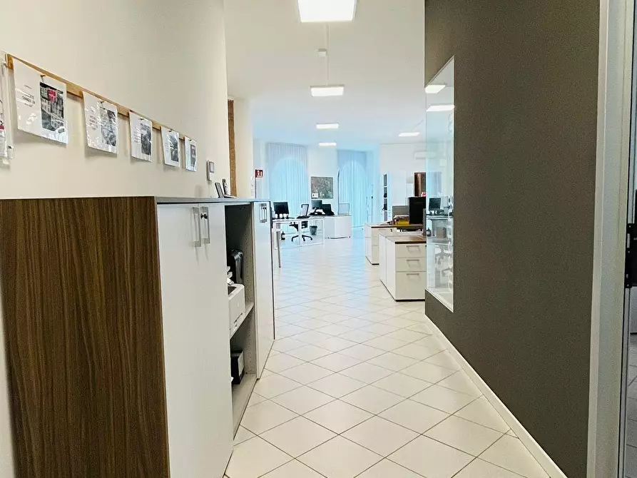 Immagine 4 di Laboratorio in affitto  a Pisa