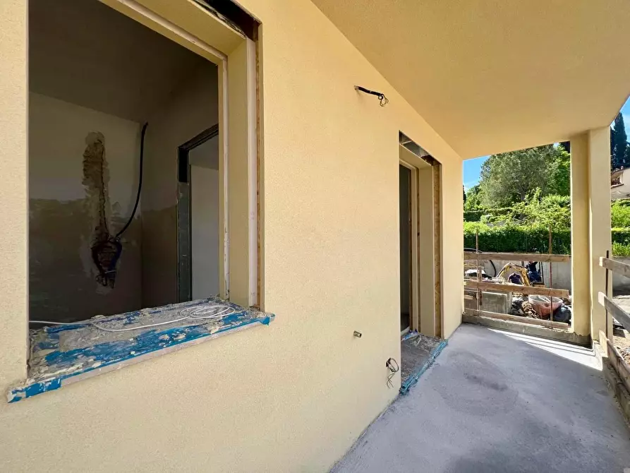 Immagine 19 di Appartamento in vendita  a Lastra A Signa
