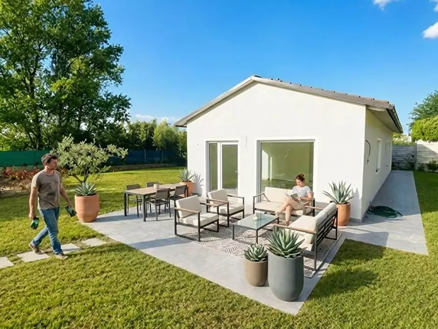 Immagine 23 di Villa in vendita  a Pontedera