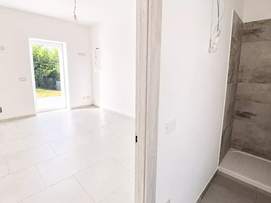 Immagine 17 di Villa in vendita  a Pontedera
