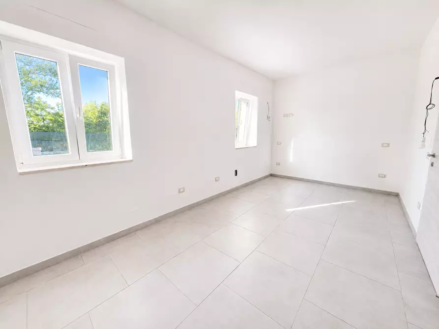 Immagine 7 di Villa in vendita  a Pontedera