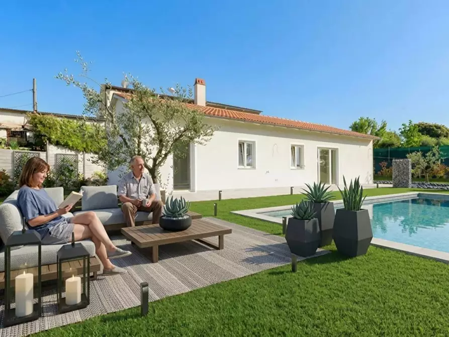 Immagine 24 di Villa in vendita  a Pontedera