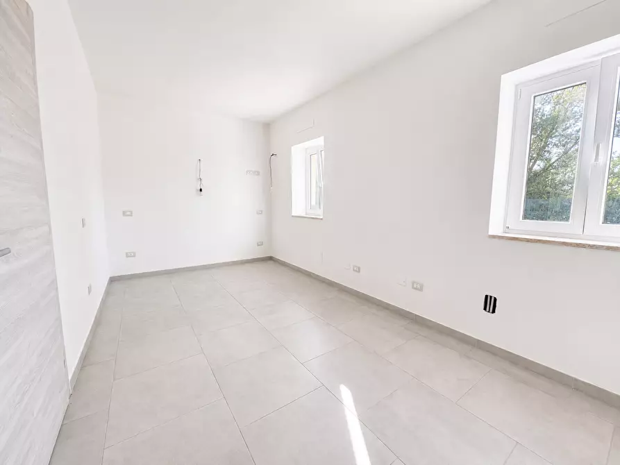 Immagine 9 di Villa in vendita  a Pontedera