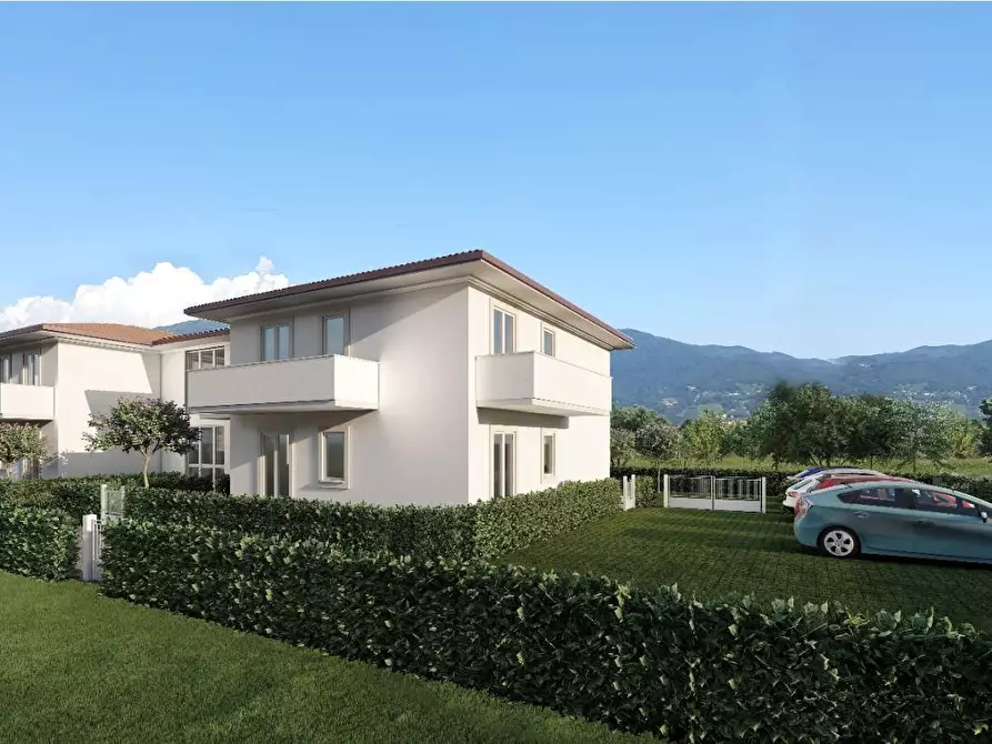 Immagine 8 di Appartamento in vendita  a Massa