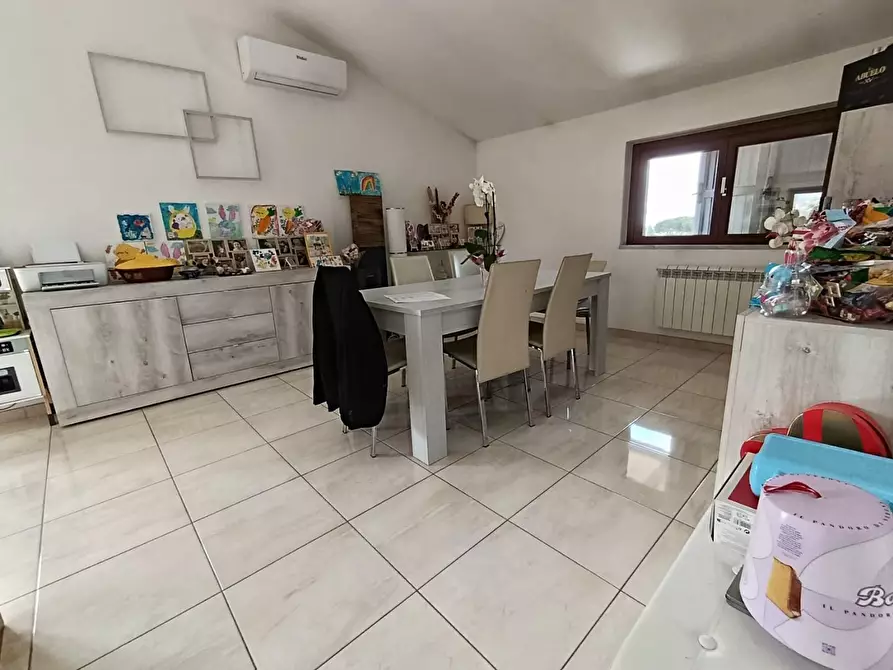 Immagine 16 di Appartamento in vendita  a Ortonovo