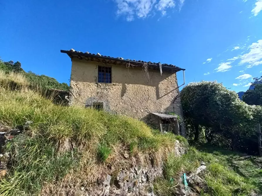 Immagine 2 di Rustico / casale in vendita  a Molazzana