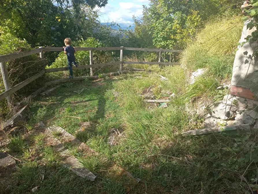Immagine 8 di Rustico / casale in vendita  a Molazzana