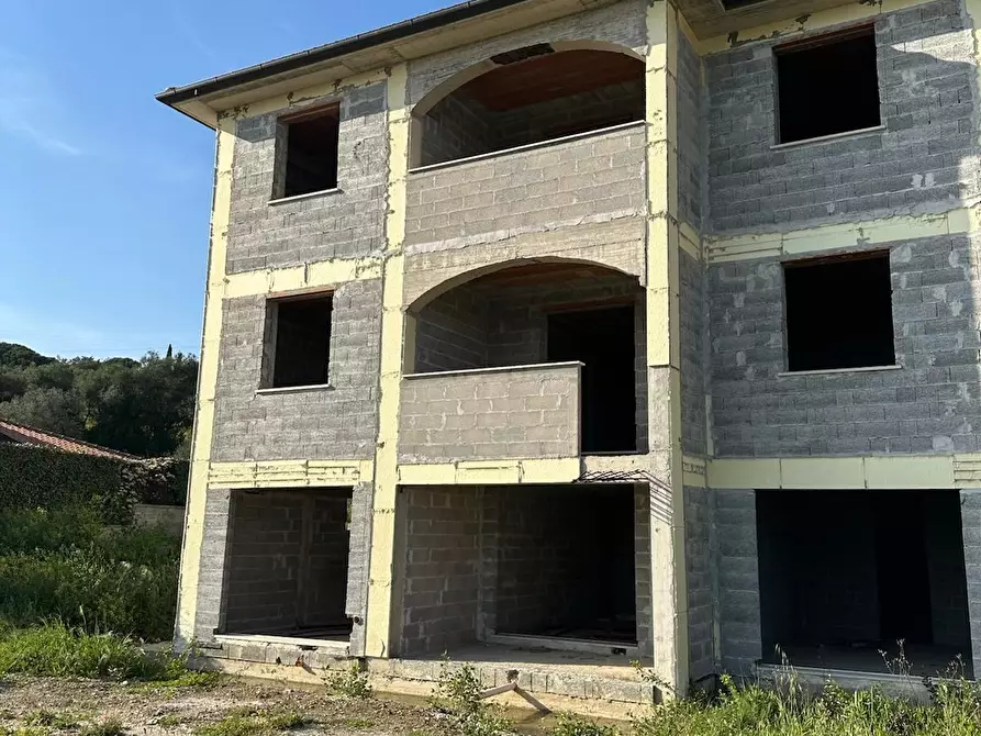 Immagine 3 di Appartamento in vendita  a Suvereto