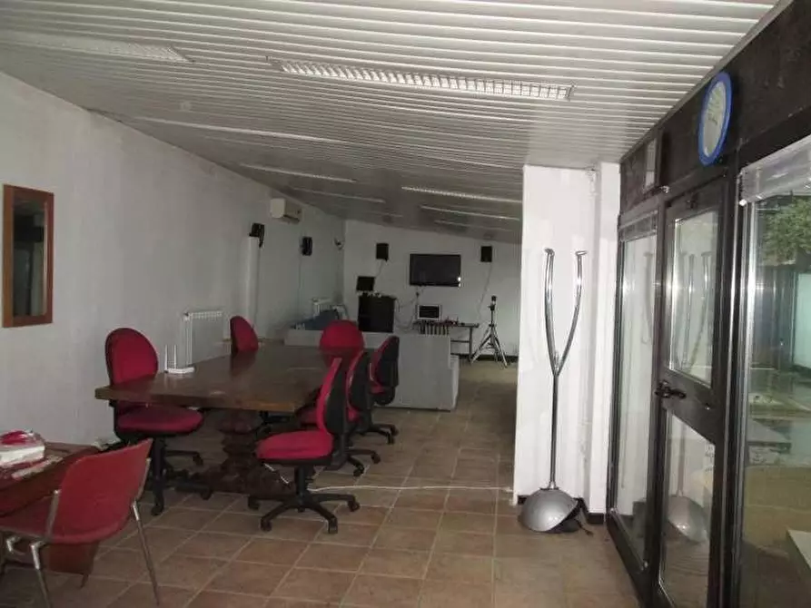 Immagine 18 di Garage in vendita  a Milano