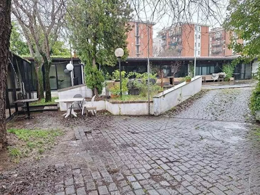 Immagine 23 di Garage in vendita  a Milano