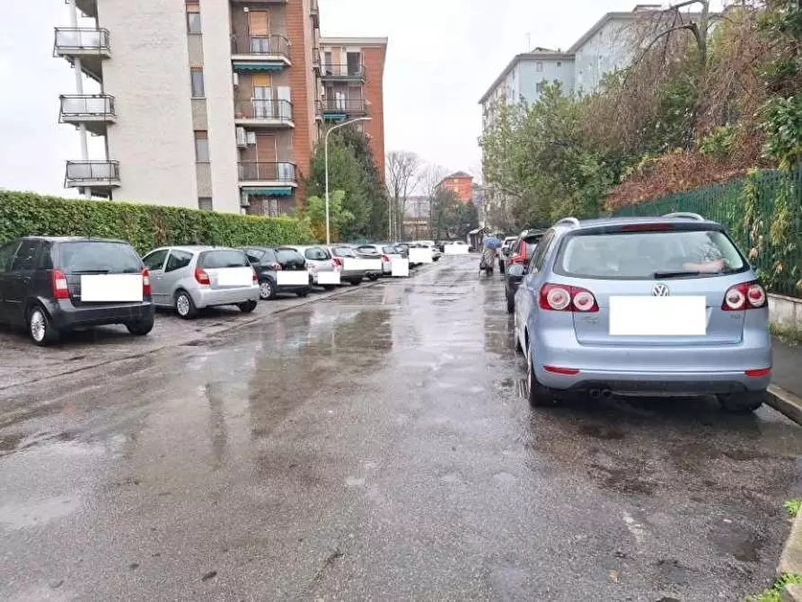 Immagine 1 di Garage in vendita  a Milano
