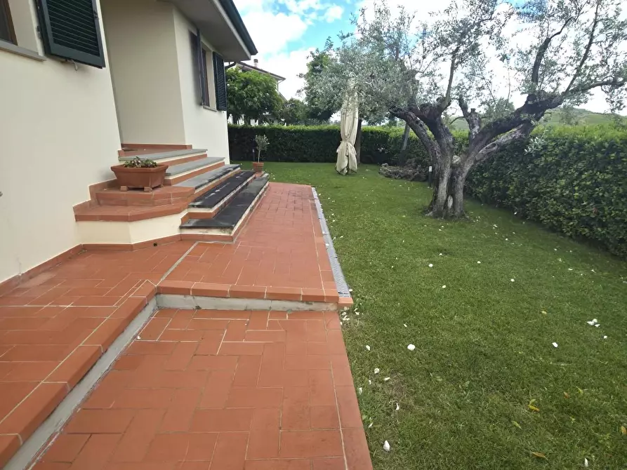 Immagine 3 di Villa in vendita  a Cerreto Guidi