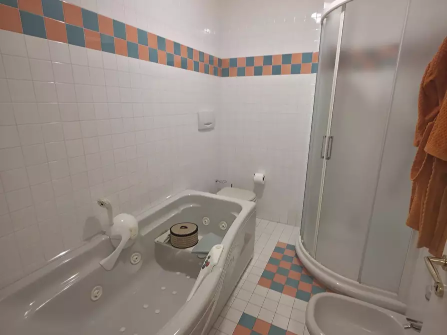 Immagine 32 di Villa in vendita  a Cerreto Guidi