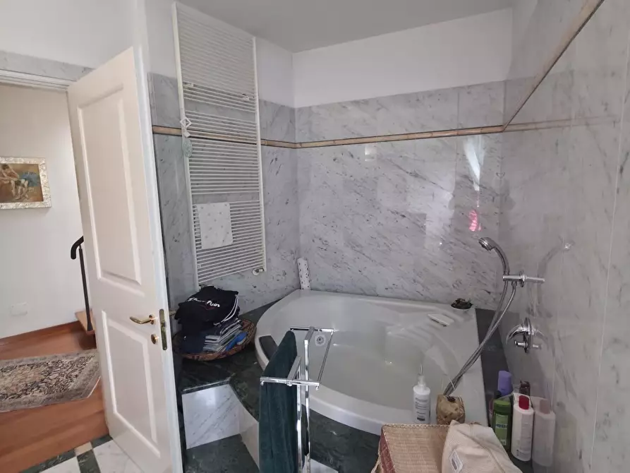 Immagine 23 di Villa in vendita  a Cerreto Guidi