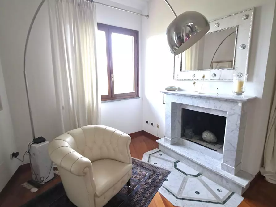 Immagine 5 di Villa in vendita  a Cerreto Guidi