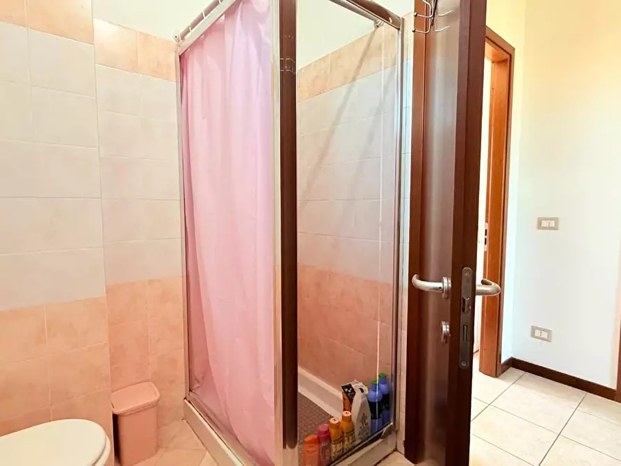 Immagine 22 di Appartamento in vendita  a Montecatini Terme