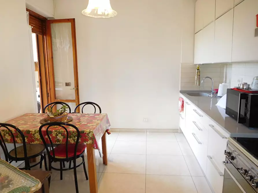 Immagine 11 di Appartamento in vendita  a Pisa