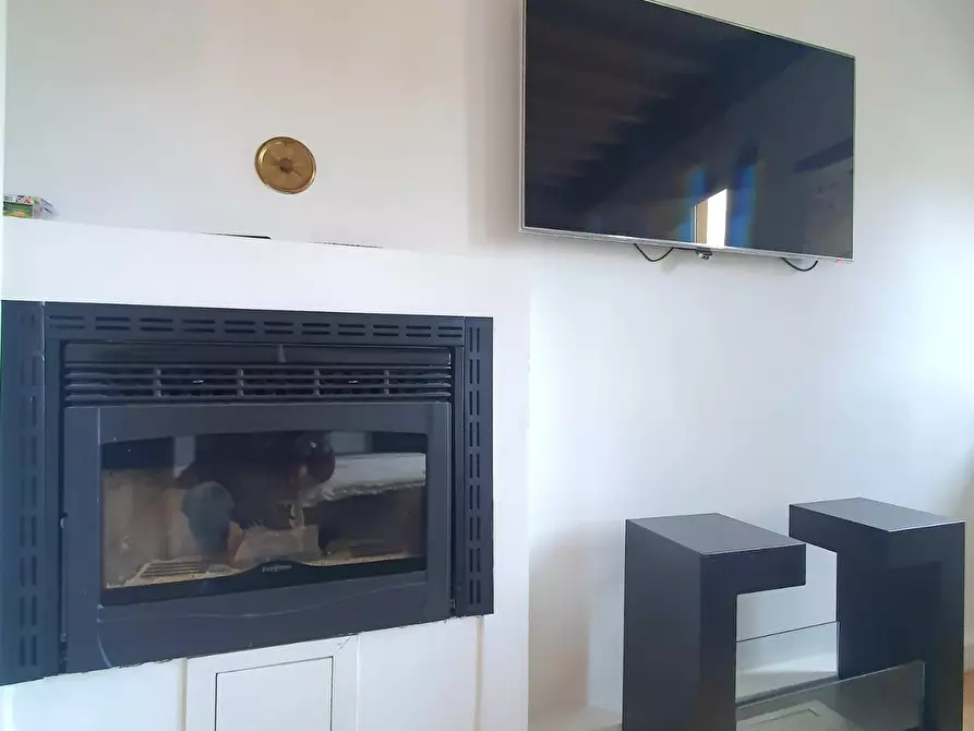 Immagine 8 di Appartamento in vendita  a Lucca