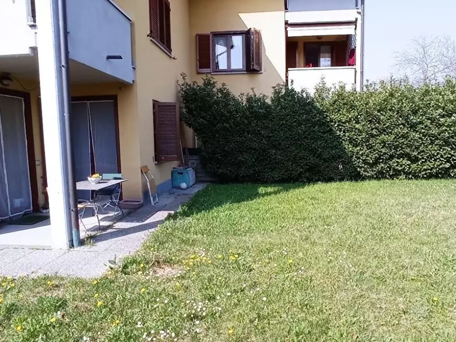 Immagine 2 di Appartamento in vendita  a Carnate