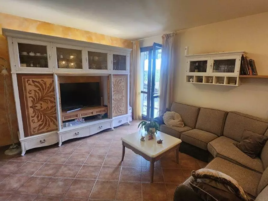 Immagine 2 di Appartamento in vendita  a Cascina