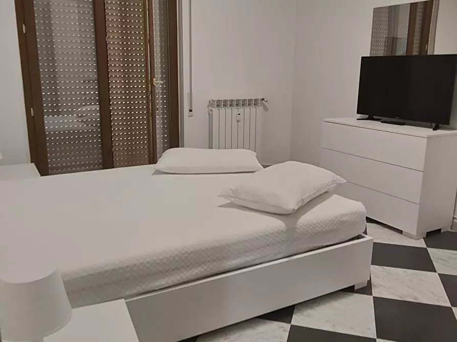 Immagine 8 di Appartamento in vendita  a Carrara