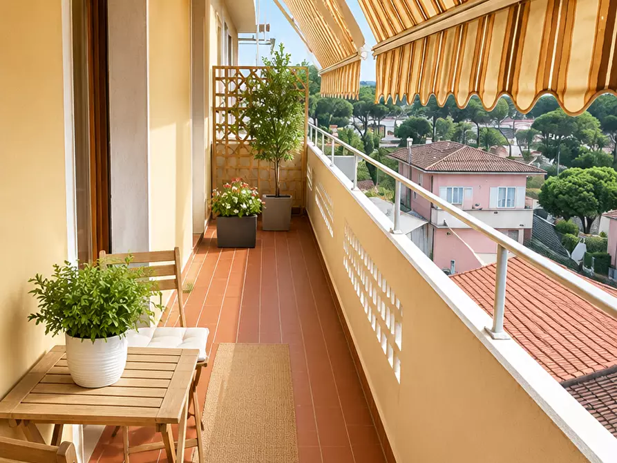 Immagine 22 di Appartamento in vendita  a Carrara