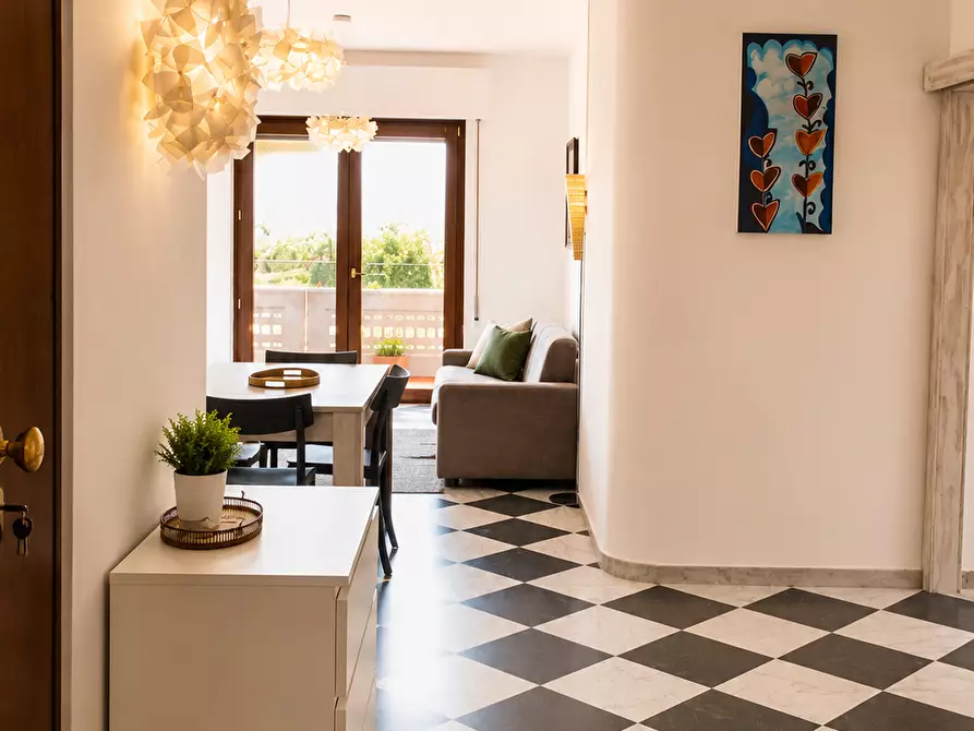 Immagine 26 di Appartamento in vendita  a Carrara